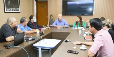Imagem em Reunião Seduc Profuncionário