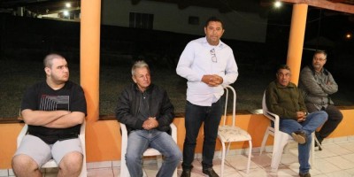 Imagem em Reunião em Nova Brasilândia.