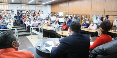 Imagem em Audiência pública sobre a reforma agrária em Cáceres.