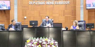 Imagem em Sessão solene saúde e titulo cidadão MT