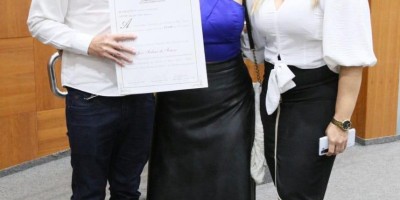 Imagem em Sessão solene saúde e titulo cidadão MT