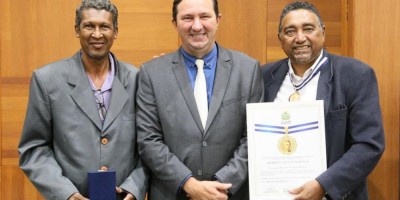 Imagem em Sessão solene saúde e titulo cidadão MT