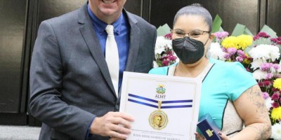 Imagem em Sessão solene saúde e titulo cidadão MT