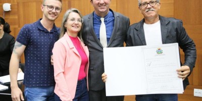 Imagem em Sessão solene saúde e titulo cidadão MT
