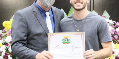Imagem em Sessão solene saúde e titulo cidadão MT
