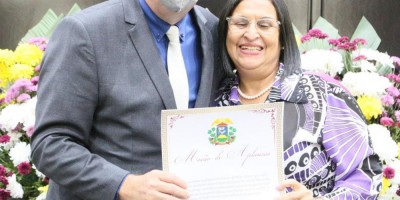 Imagem em Sessão solene saúde e titulo cidadão MT