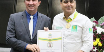 Imagem em Sessão solene saúde e titulo cidadão MT