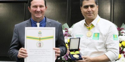 Imagem em Sessão solene saúde e titulo cidadão MT