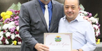 Imagem em Sessão solene saúde e titulo cidadão MT