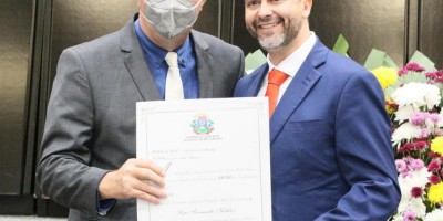 Imagem em Sessão solene saúde e titulo cidadão MT