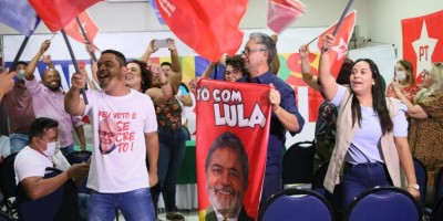 Imagem em Convenções Federação (PT, PV, e PCdoB) e Progressistas.