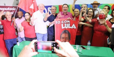 Imagem em Convenções Federação (PT, PV, e PCdoB) e Progressistas.