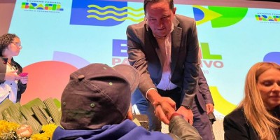 Imagem em Plenária de Lançamento do PPA