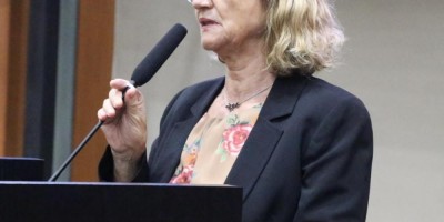 Imagem em Entrega de Títulos Cidadão MT, medalha Lucíola Zanirato e Moções de Aplausos.