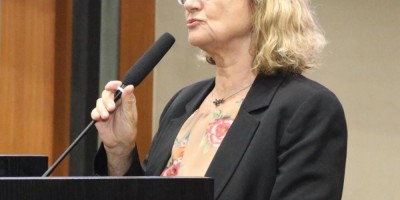 Imagem em Entrega de Títulos Cidadão MT, medalha Lucíola Zanirato e Moções de Aplausos.