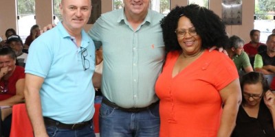 Imagem em Reunião na Câmara Municipal de Tabaporã.