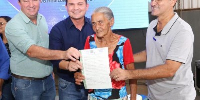 Imagem em Entrega de Títulos Rurais em Novo Horizonte do Norte.