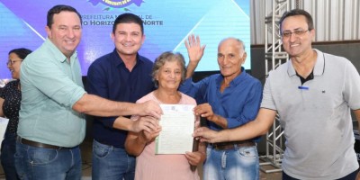Imagem em Entrega de Títulos Rurais em Novo Horizonte do Norte.