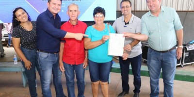 Imagem em Entrega de Títulos Rurais em Novo Horizonte do Norte.