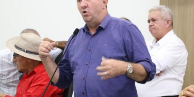 Imagem em Reunião na Câmara Municipal de Feliz Natal.