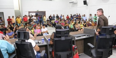 Imagem em Reunião na Câmara Municipal de Feliz Natal.