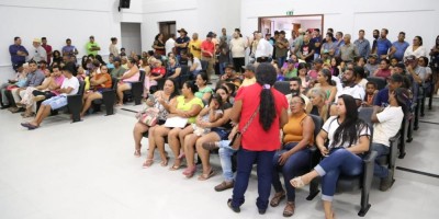 Imagem em Reunião na Câmara Municipal de Feliz Natal.
