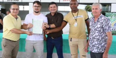 Imagem em Entrega de Títulos Rurais em Nova Ubiratã (Cedro Rosa).