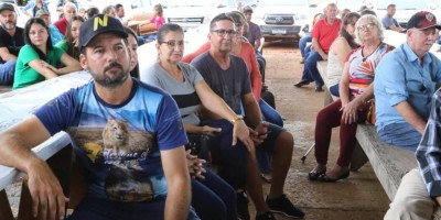 Imagem em Entrega de Títulos Rurais em Nova Ubiratã (Cedro Rosa).