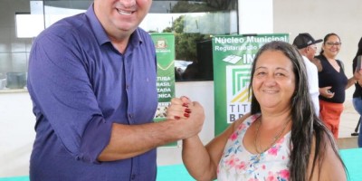 Imagem em Entrega de Títulos Rurais em Nova Ubiratã (Cedro Rosa).