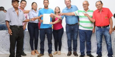 Imagem em Entrega de Títulos Rurais em São José do Rio Claro.