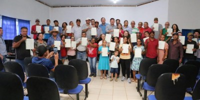Imagem em Entrega de Títulos Rurais em São José do Rio Claro.