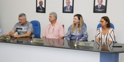Imagem em Reunião na Câmara Municipal de Nova Brasilândia.