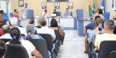 Imagem em Reunião na Câmara Municipal de Nova Brasilândia.