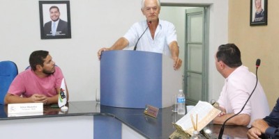 Imagem em Reunião na Câmara Municipal de Nova Brasilândia.