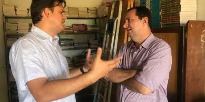 Deputados vistoriam a Escola Estadual José Pedro Gonçalves