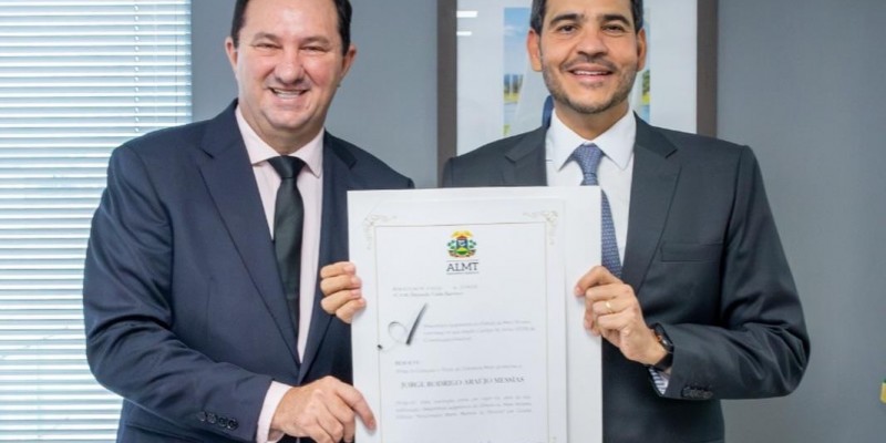 Deputado Barranco entrega Título de Cidadão Mato-Grossense ao ministro Jorge Messias e destaca compromisso com a democracia
