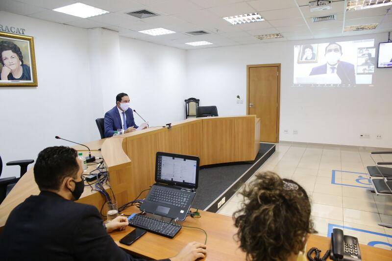 Comissão especial de volta às aulas prepara relatório final