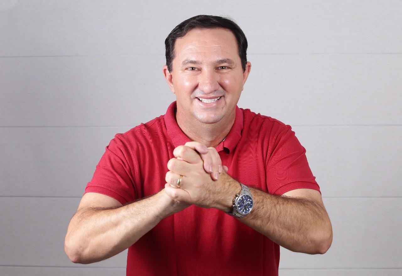 Após 52 dias internado, deputado recebe alta de UTI Após 52 dias internado, deputado recebe alta de UTI