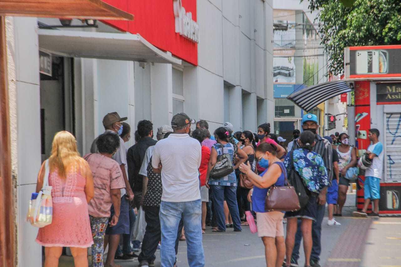 Deputado cobra melhoria nos serviços de agência do Bradesco em Nova Bandeirantes