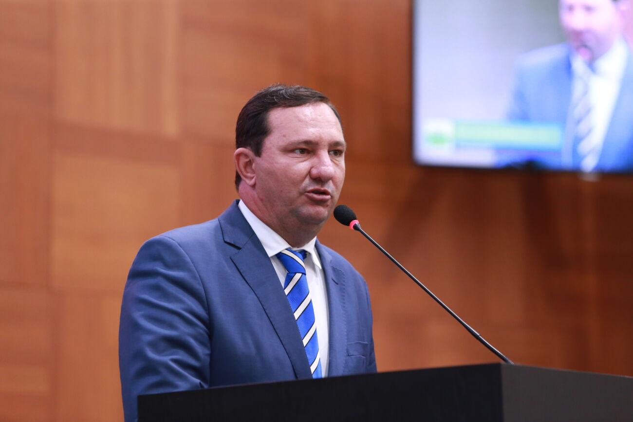 Deputado Barranco entra na Justiça contra processo seletivo da Seduc