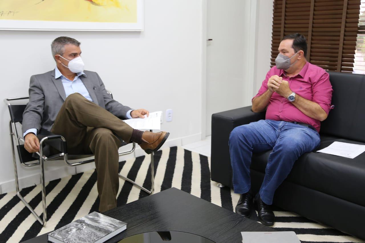 Deputado se reúne com Procurador Geral de Justiça para falar sobre processo seletivo da Seduc