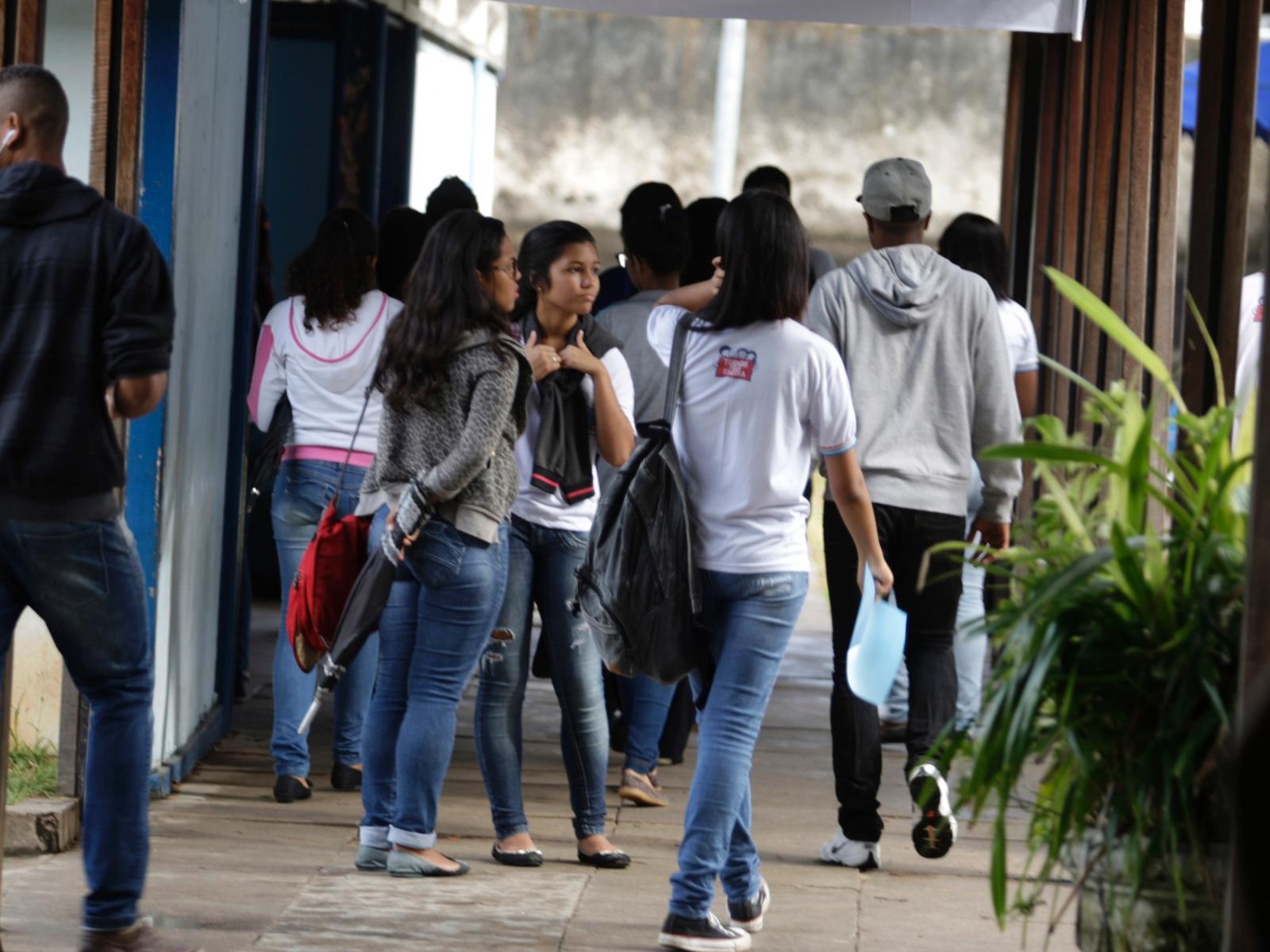 ALMT aprova projeto que cria campanhas contra crime de importunação sexual nas escolas