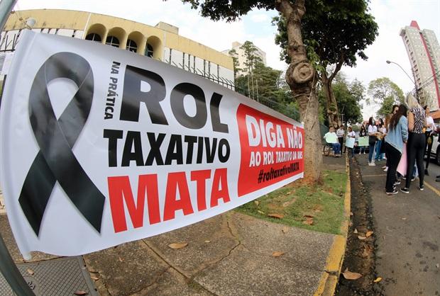 Senado aprova projeto que obriga planos de saúde a cobrirem tratamentos fora do rol da ANS