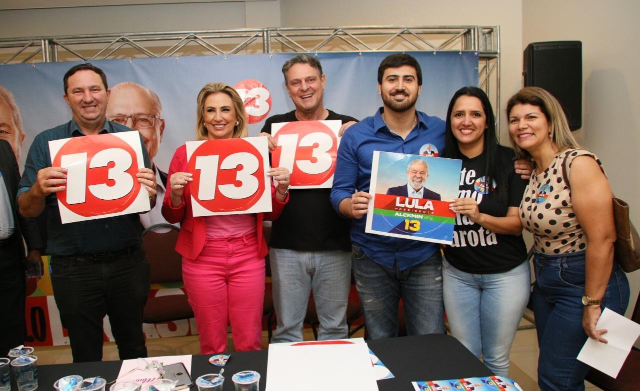 Parlamentares, lideranças políticas e sociais aderem à campanha de Lula em MT – ato reúne centenas de apoiadores Parlamentares, lideranças políticas e sociais aderem à campanha de Lula em MT – ato reúne centenas de apoiadores