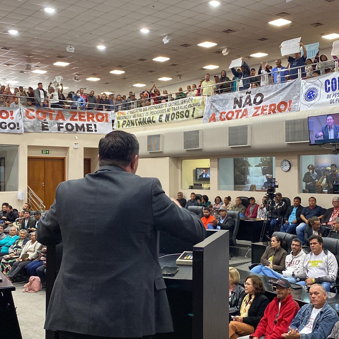 “Governo quer jogar a pesca no esgoto e transformar pescadores em escravos”, afirma Barranco.