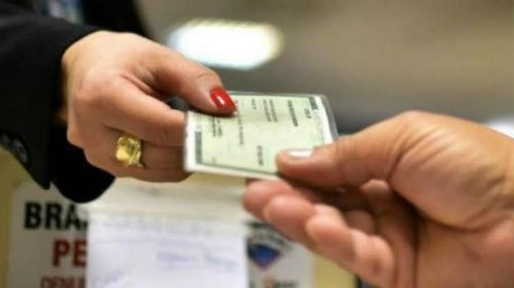 Gratuidade na emissão de RG para pessoas com deficiência é aprovada em 1ª votação 