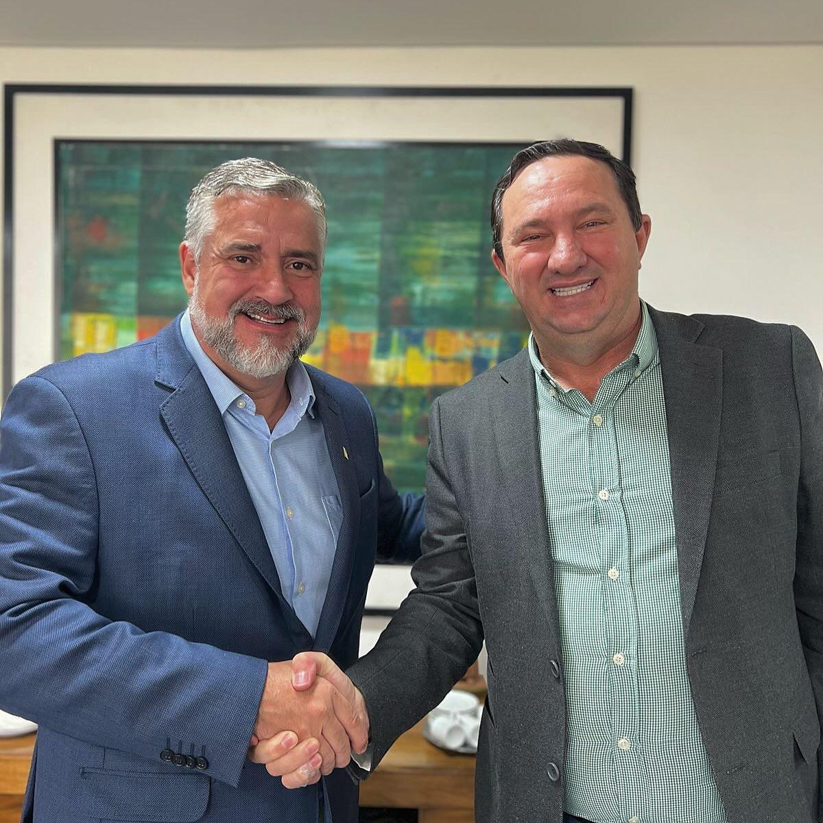 Barranco se encontra com ministro da Secom, Paulo Pimenta, para estreitar laços políticos