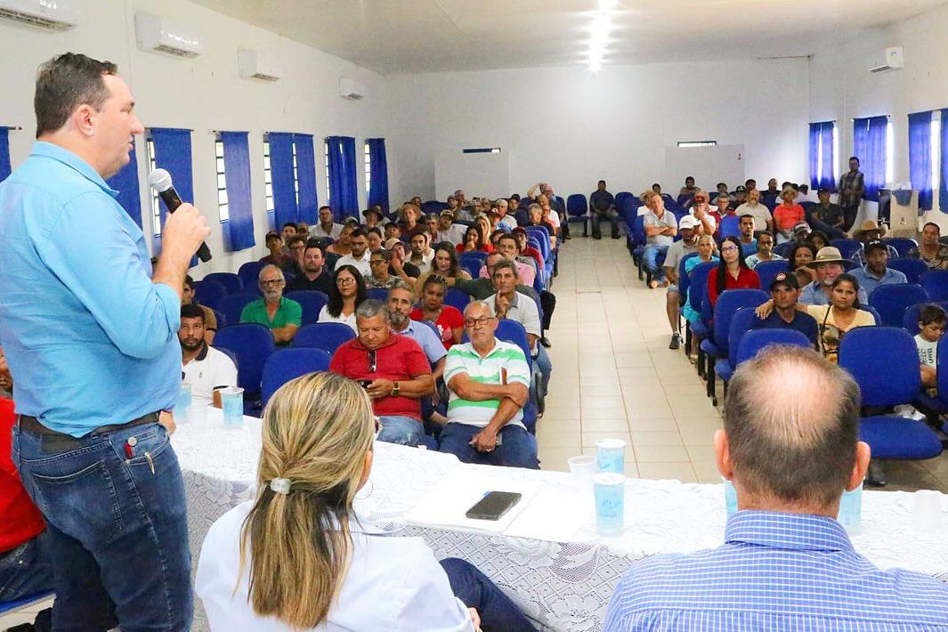 172 títulos rurais: Barranco participa de entrega de títulos definitivos em São José do Rio Claro e Novo Horizonte do Norte