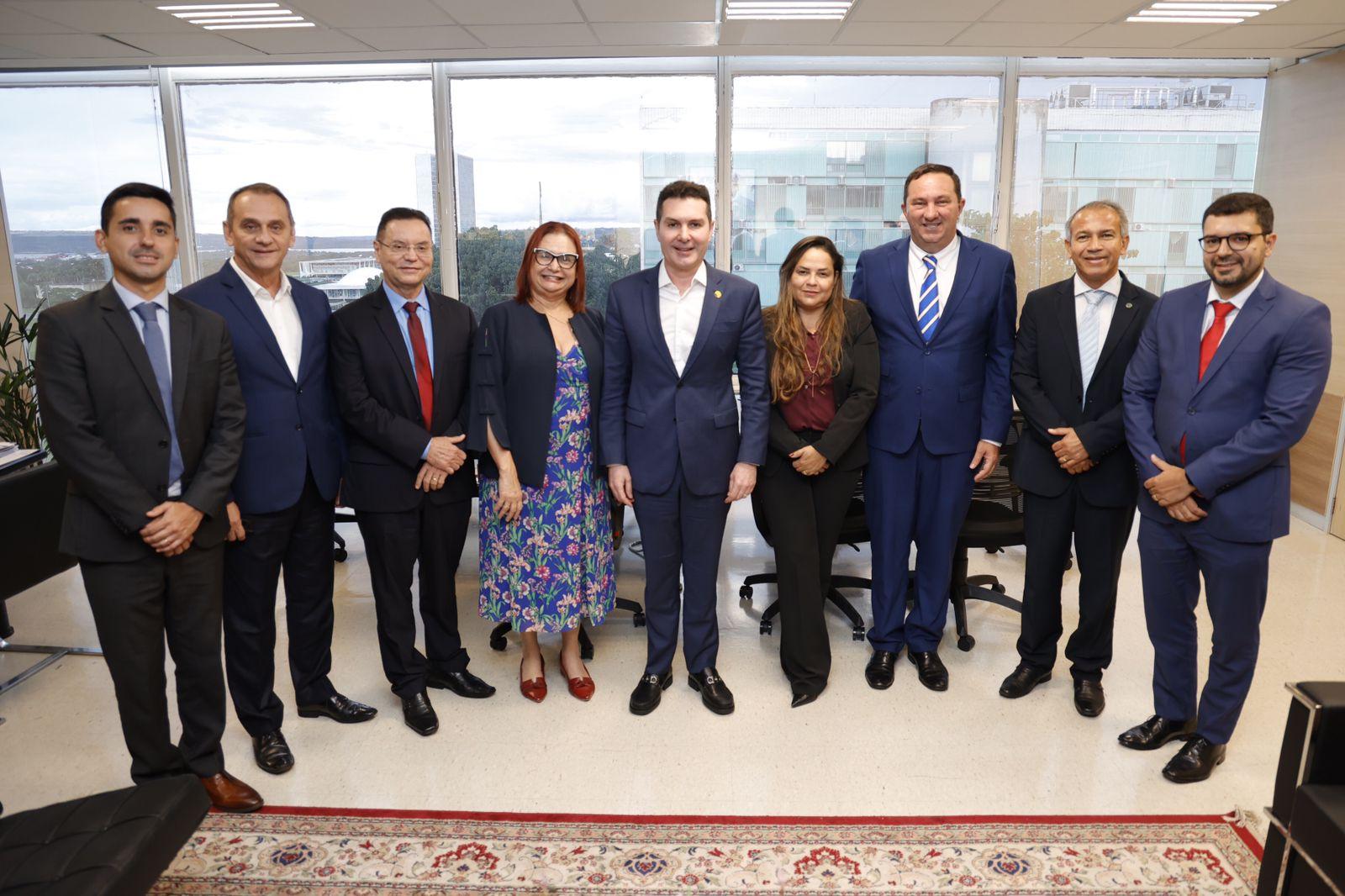 Barranco se reuniu com o Ministro Jader Filho para discutir a construção de moradias no Contorno Leste, em Cuiabá