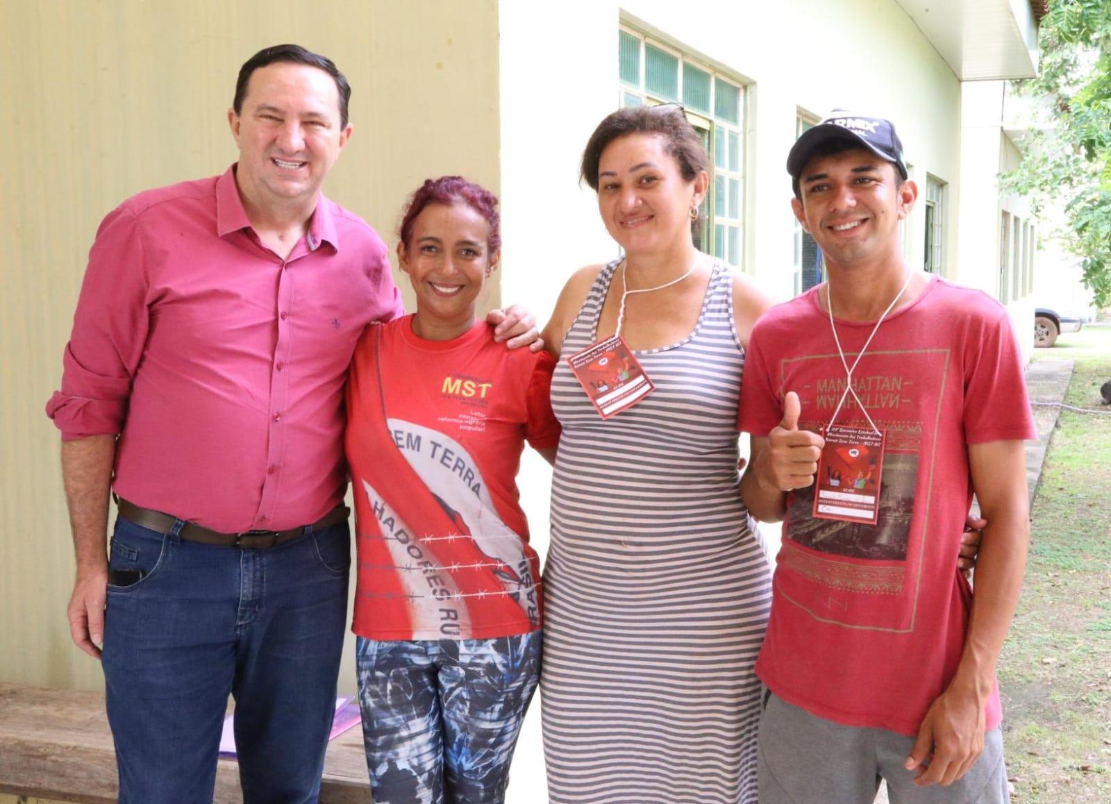 Barranco participa de encontro estadual do MST em Várzea Grande